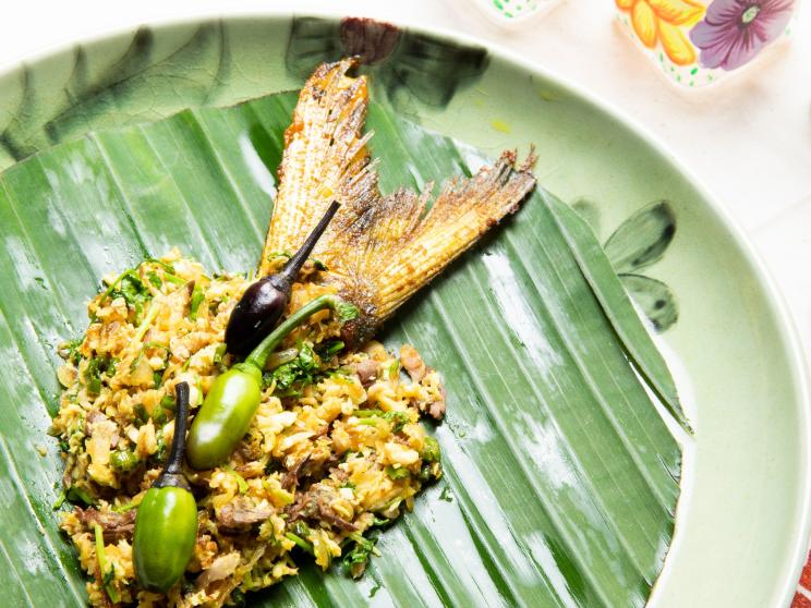 ILISH MACHER LEJ BHORTA     Are you maache bhaate Bangali? Mastering the art of cooking hilsa