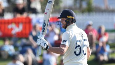 2019-11-21T050310Z_1887083615_RC2HFD9JS864_RTRMADP_3_CRICKET-TEST-NZL-ENG.JPG