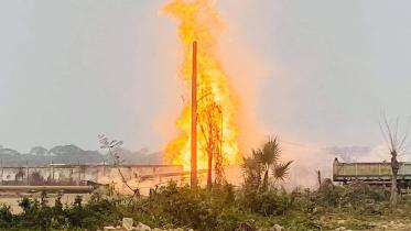 Narsingdi_Fire breaks out_Pic 01 (1).jpg