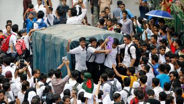 students-road-safety-procession.jpg