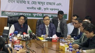 Agriculture minister-wb.jpg