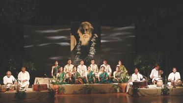 Artistes perform.jpg