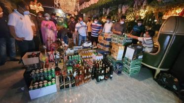 alcohol-liquor-bottle-3.jpg