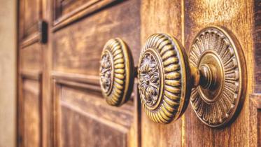 brass knobs.jpg