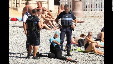 Burkini-1WB.jpg