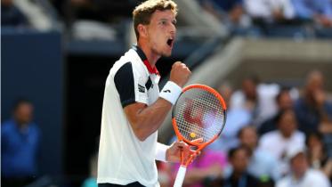 Carreno Busta.jpg