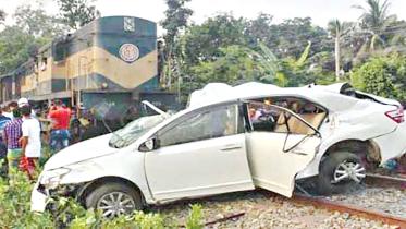 cart-train-collision.jpg
