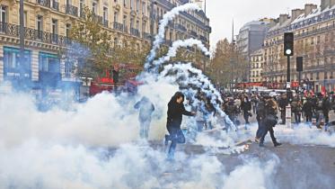 climate protestor paris.jpg