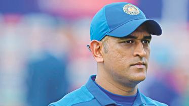 dhoni.jpg