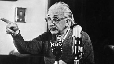 Einstein-3WB.jpg