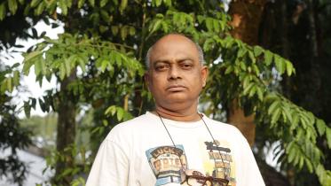 Renowned Poet Henry Sawpon gets bail in Digital Security Act case