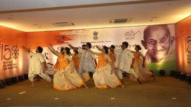 Mahatma Gandhi 2 .jpg