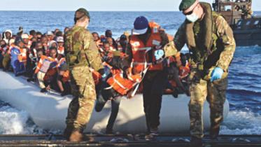 migrant boat.jpg