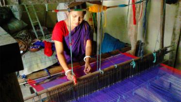 Monipuri-sari.jpg