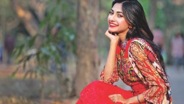 Popular singer Liza