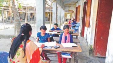 primary school in Jhalakathi classrooms