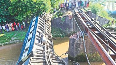 railway deserves importance.jpg