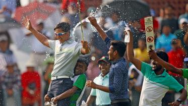 Sadom Kaewkanjana_25.jpg