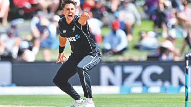 Trent Boult.jpg