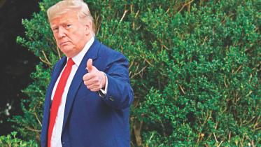 trump thumbs up.jpg