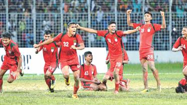 u-16 football-team.jpg