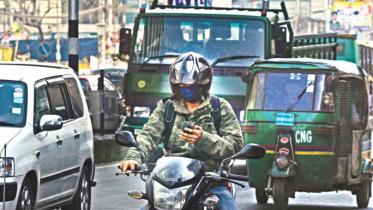 using mobile phones while driving