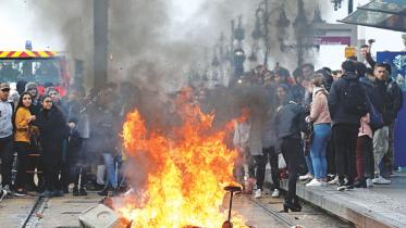 violent paris.jpg