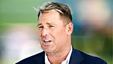 Warne-heaps-scorn.jpg