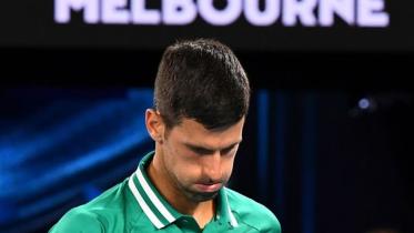 djokovic_disappointed.jpg