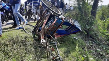 rickshaw-truck-bagerhat.jpg