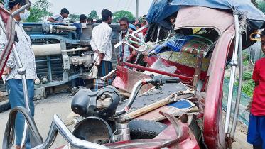 tangail_accident_picture-2with_news_web.jpg