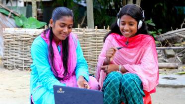 info_lady_bangladesh.jpeg