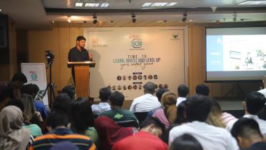 school_of_influencers_panel_discussion_the_daily_star.jpg
