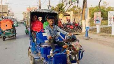 battery-powered-auto-rickshaws.jpg