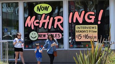 us-hiring-tops-expectations.jpg