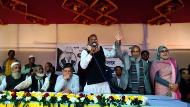 brahmanbaria_central_al_stand_behind_sattar_pic.jpg