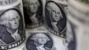 us-dollar-holds.jpg