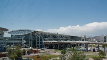 1280px-terminal_aeropuerto_pudahuel.jpg