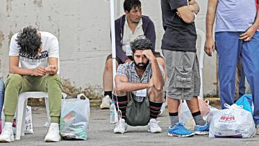 greek-rescuers.jpg
