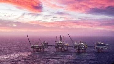 oil-inches-higher.jpg