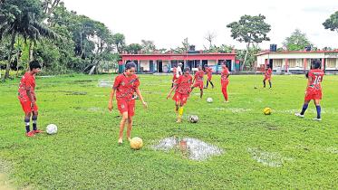 khulna-u-17-football-girls.jpg