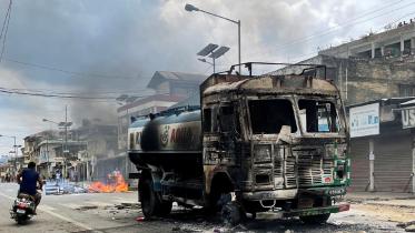 trucks-stopped-destroyed-manipur.jpg