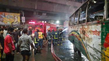 Bus set on fire in Sayedabad 
