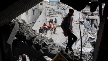 palestinian_rescuers.jpg