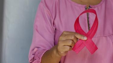 Detect breast cancer early: Know these warning signs today Detect breast cancer early: Know these warning signs today