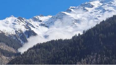 France avalanche.jpg