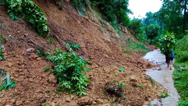 Landslide threat_5724.jpg