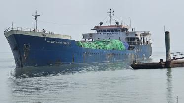 Arakan Army releases cargo ship they detained 16 day ago.jpg