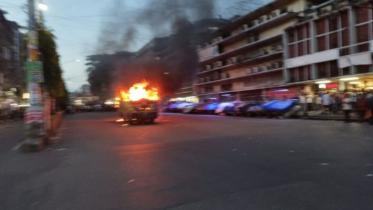 bus set on fire in chattogram