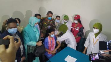 Covid-19 vaccine at DMCH